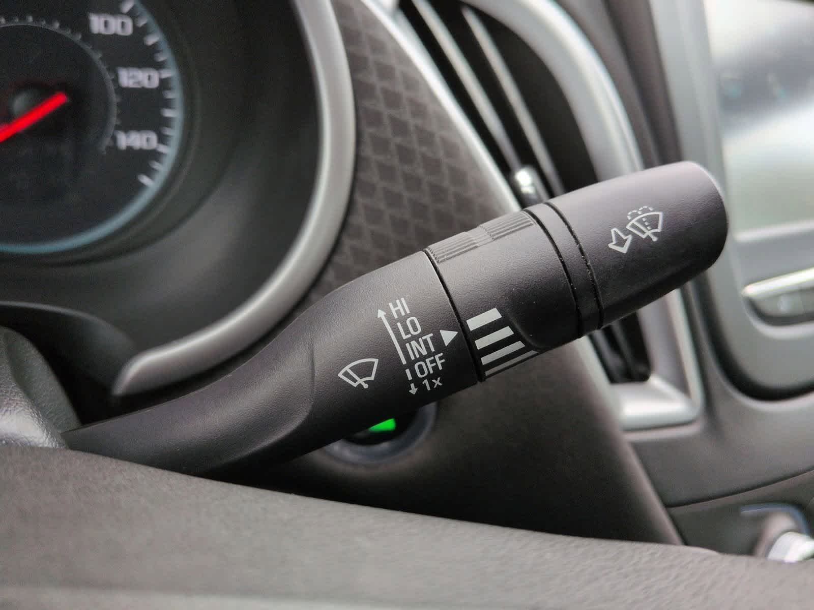 Thumbnail: 2017 Chevrolet Malibu - 26