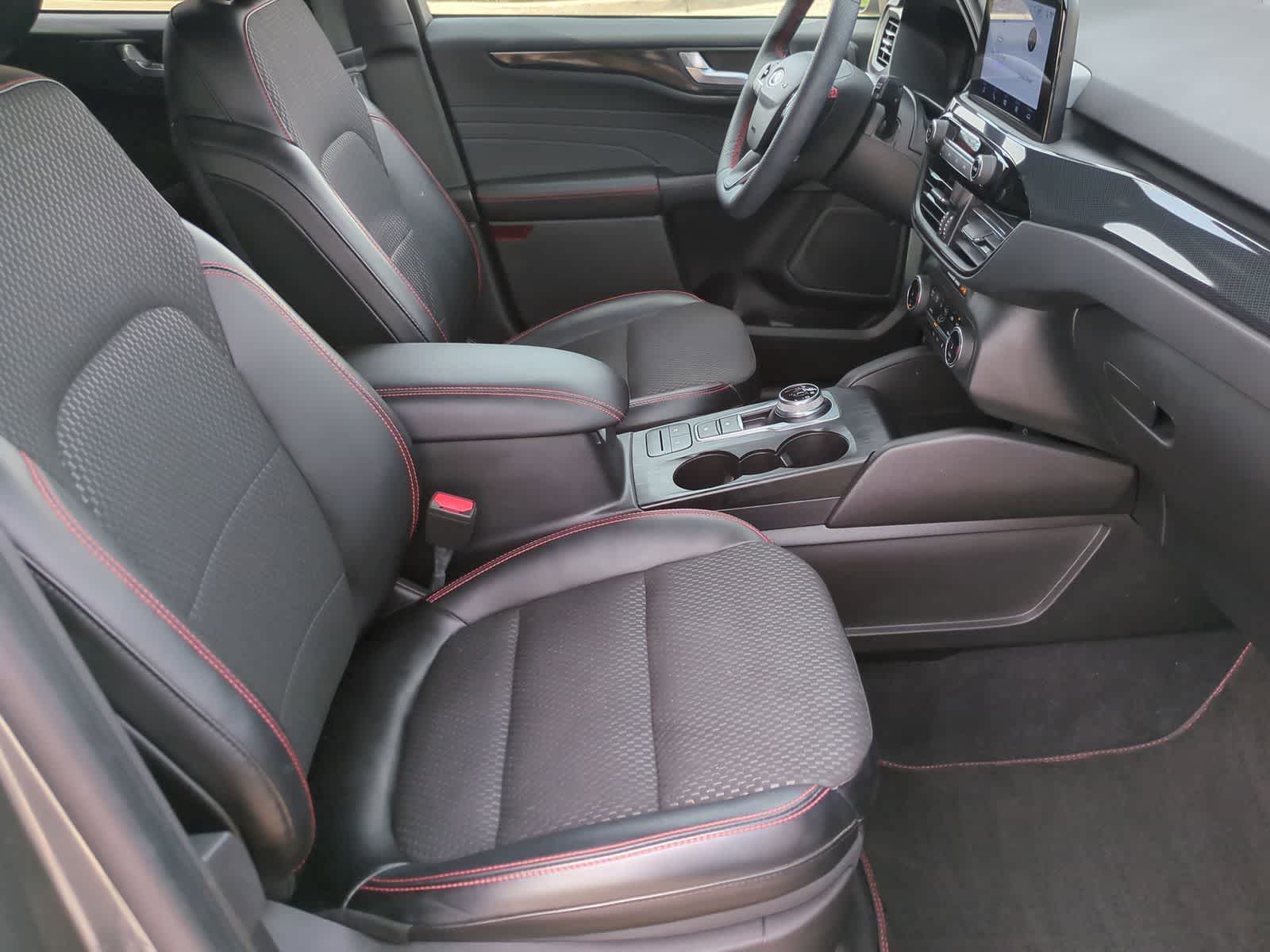 Thumbnail: 2023 Ford Escape - 21