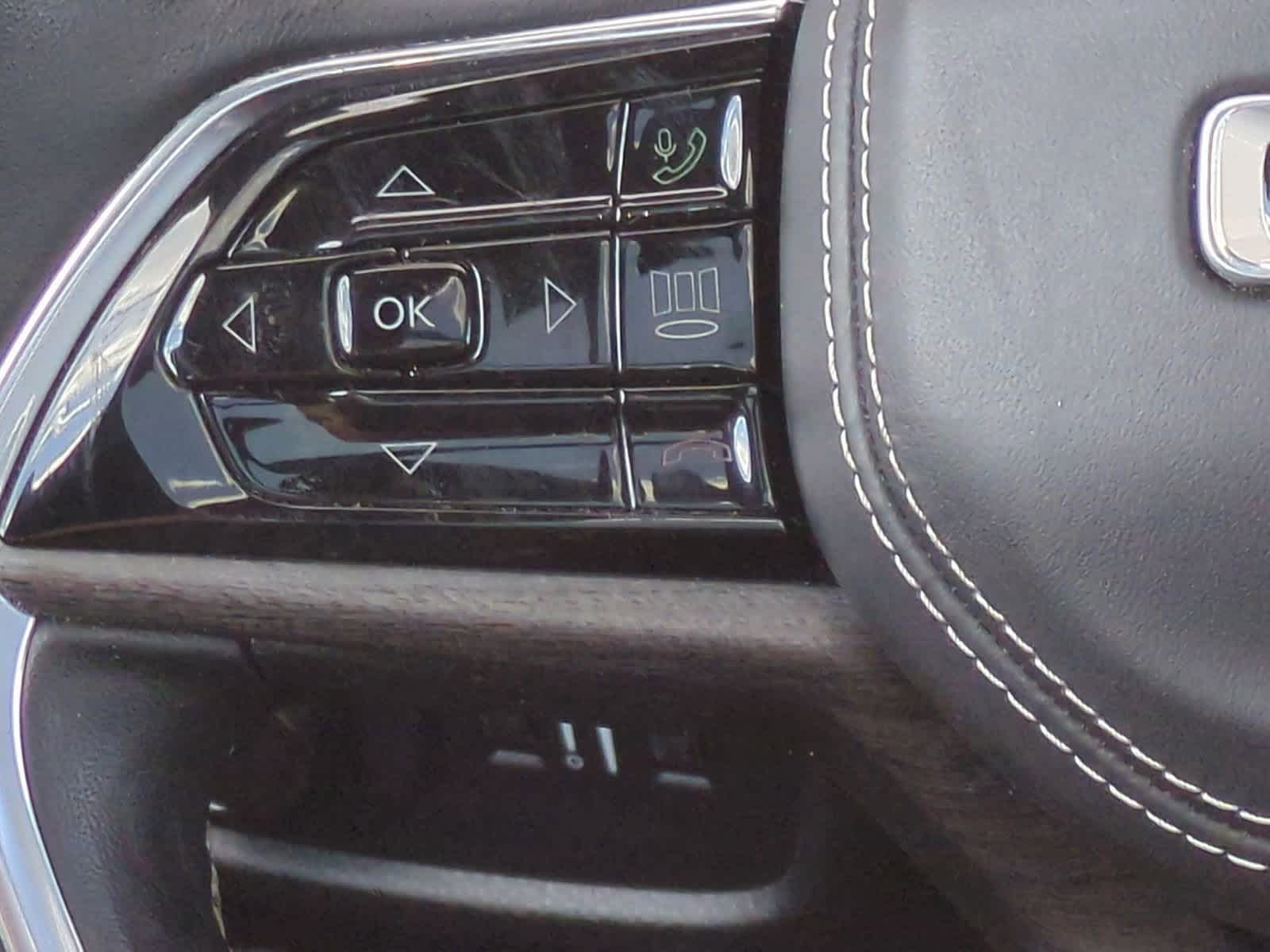 Thumbnail: 2022 Jeep Grand Cherokee - 25