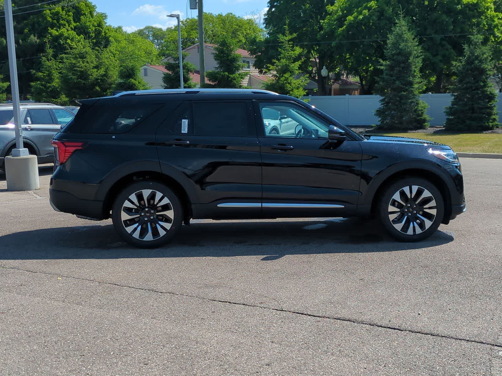 Thumbnail: 2026 Ford Explorer - 9