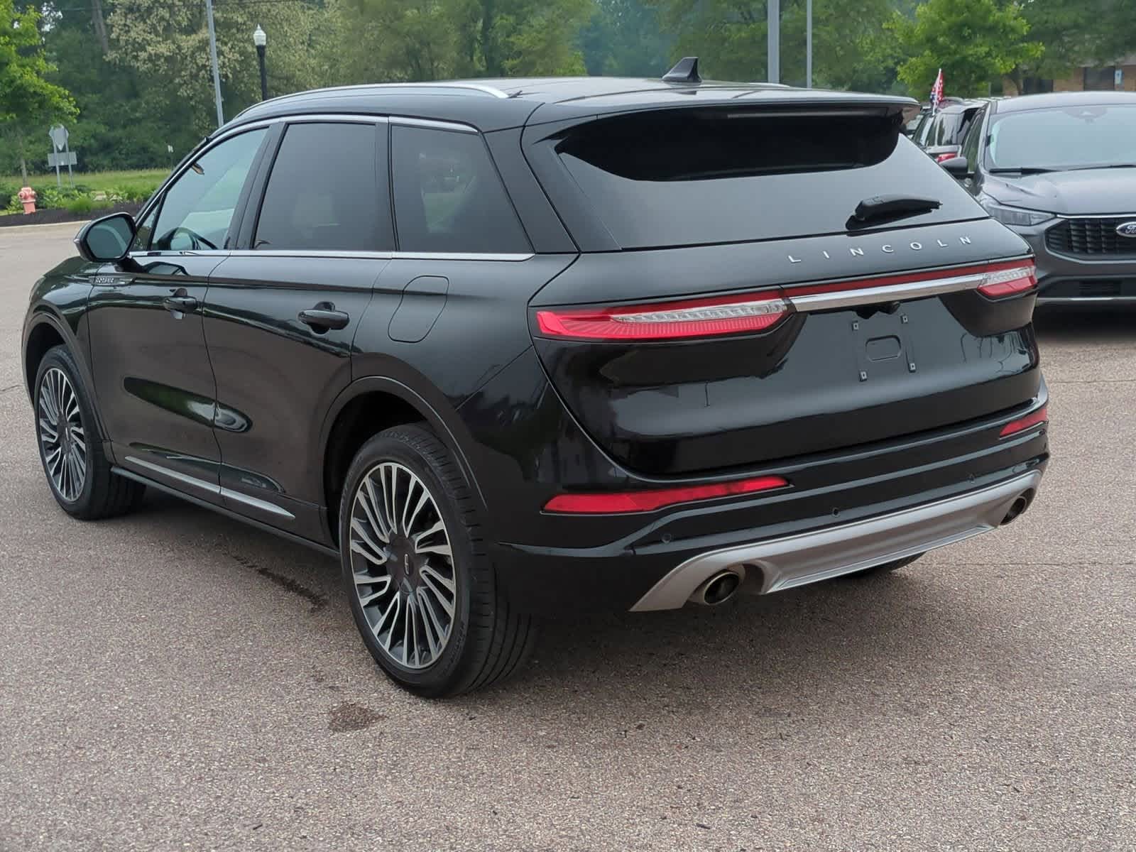 Thumbnail: 2022 Lincoln Corsair - 6