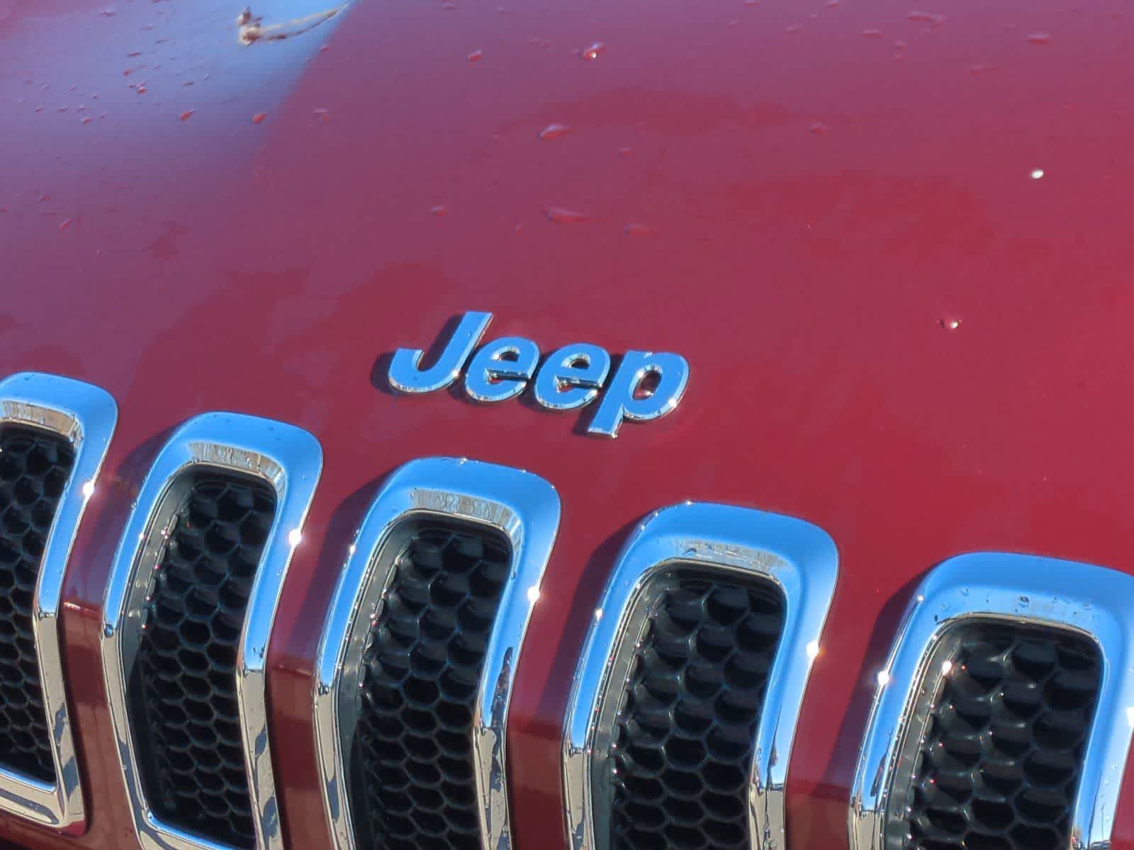 Thumbnail: 2016 Jeep Cherokee - 12