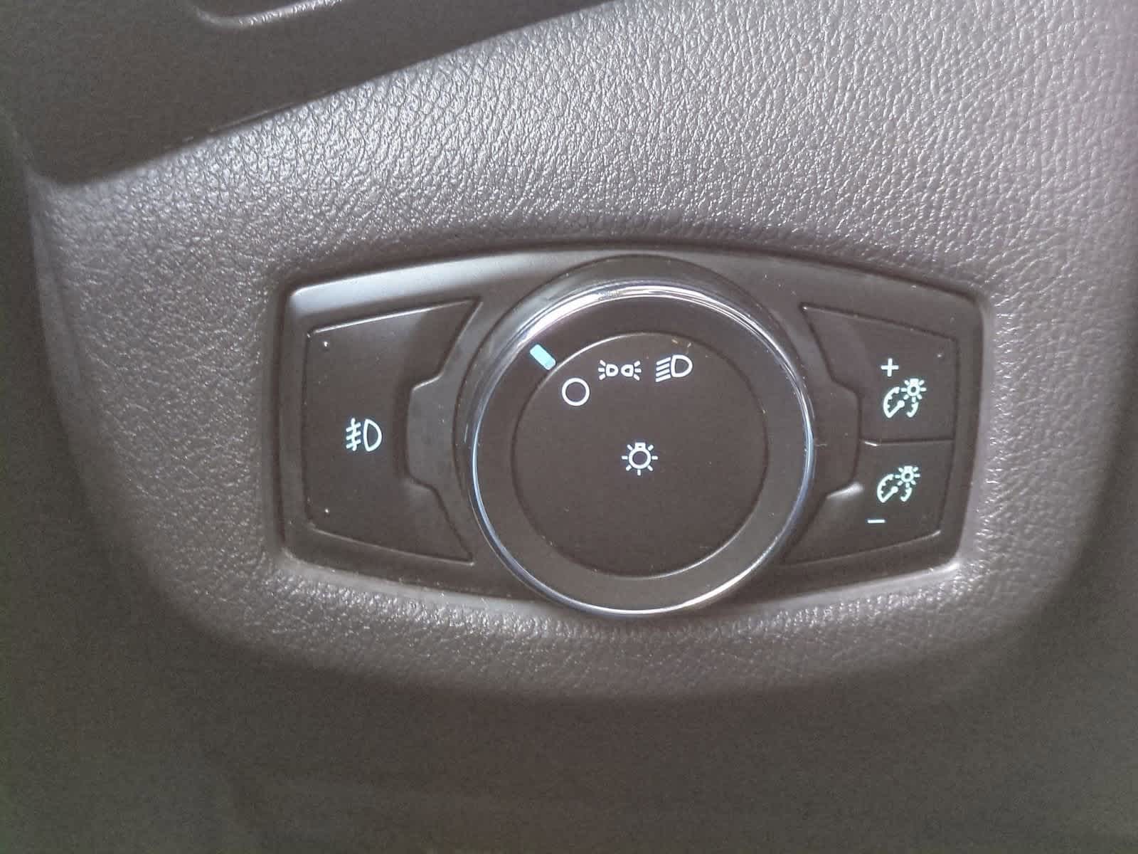 Thumbnail: 2015 Ford Transit Series - 25