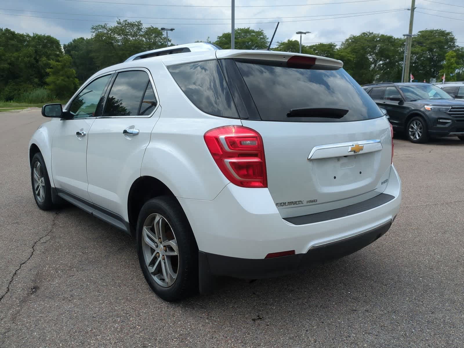 Thumbnail: 2017 Chevrolet Equinox - 6
