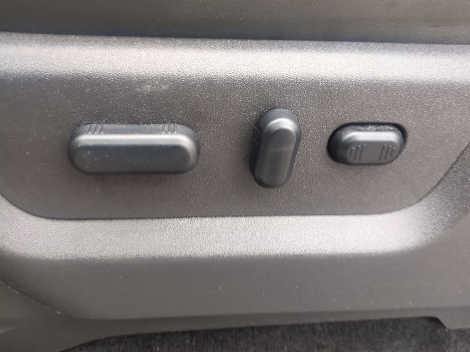 Thumbnail: 2011 Ford Econoline - 17