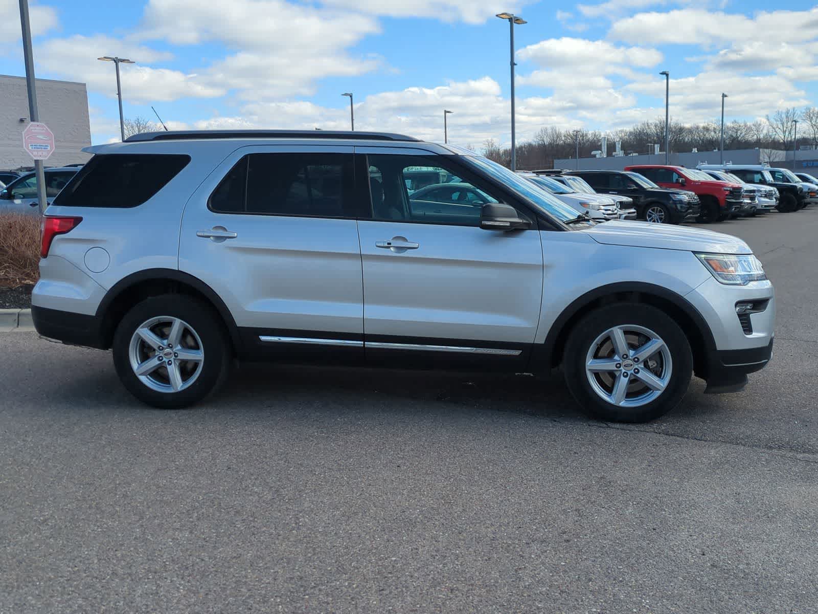 Thumbnail: 2019 Ford Explorer - 9