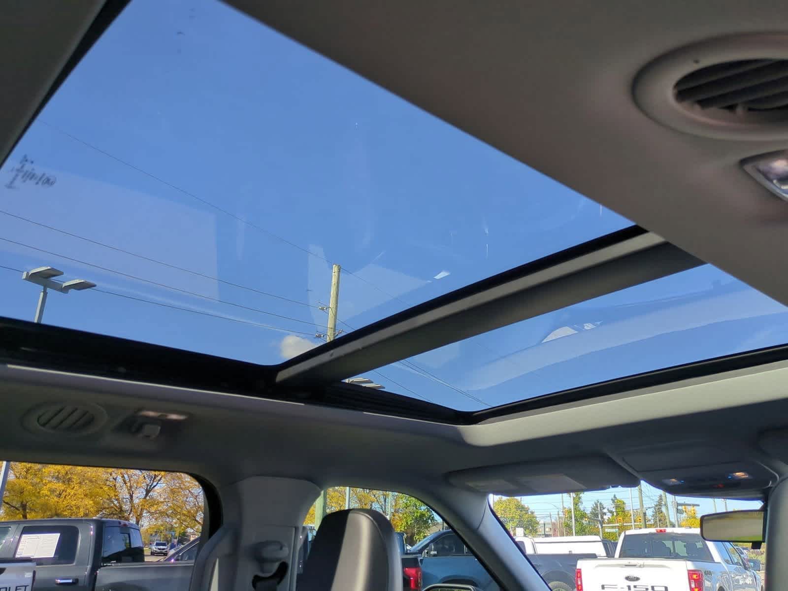 Thumbnail: 2021 Ford Explorer - 24
