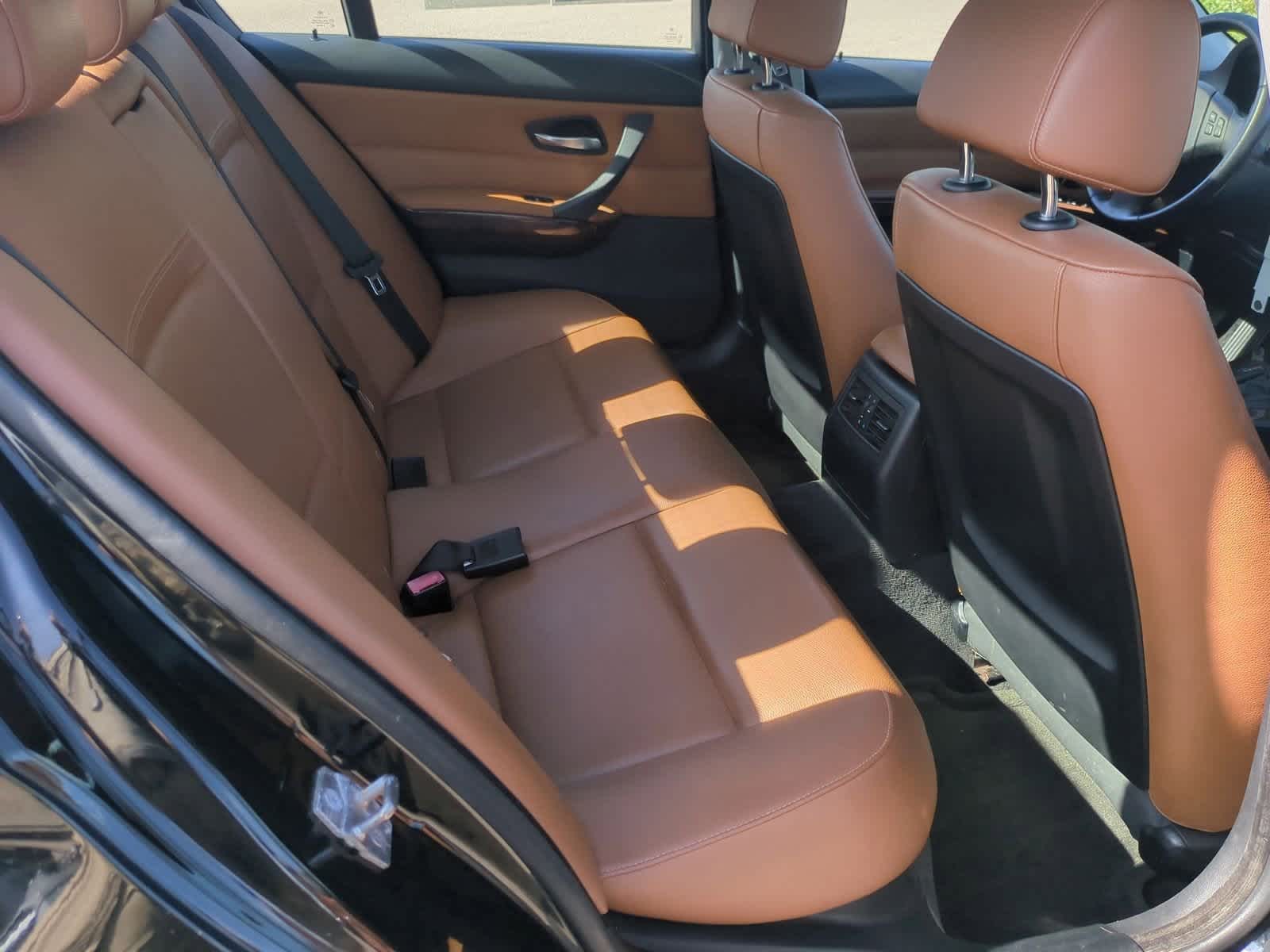 Thumbnail: 2010 BMW 3 Series - 21