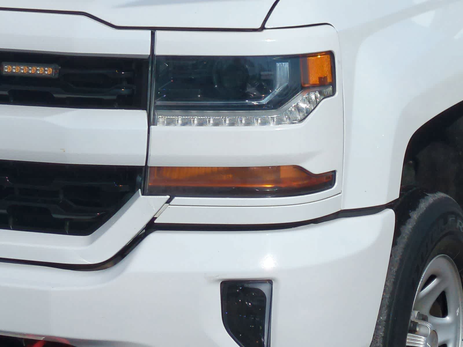 Thumbnail: 2018 Chevrolet Silverado 1500 - 11