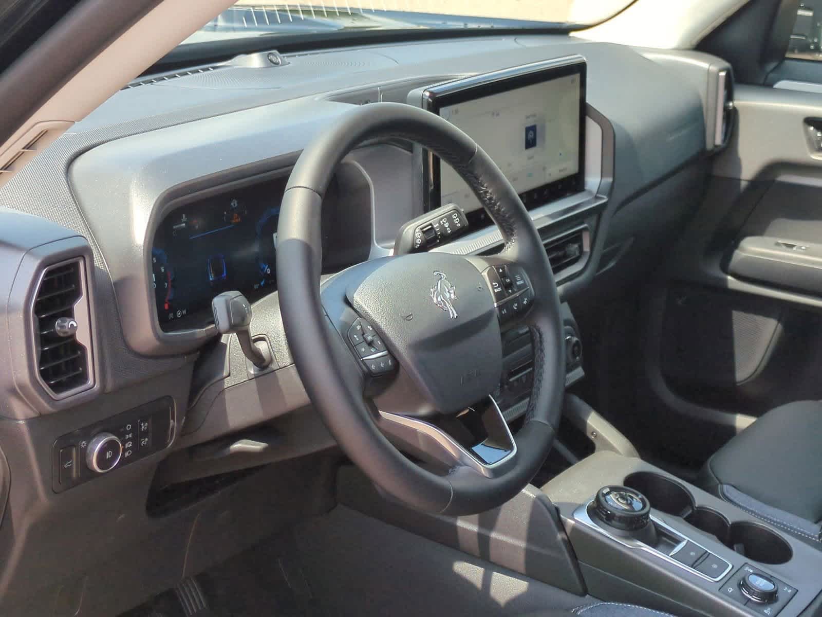 Thumbnail: 2025 Ford Bronco Sport - 10