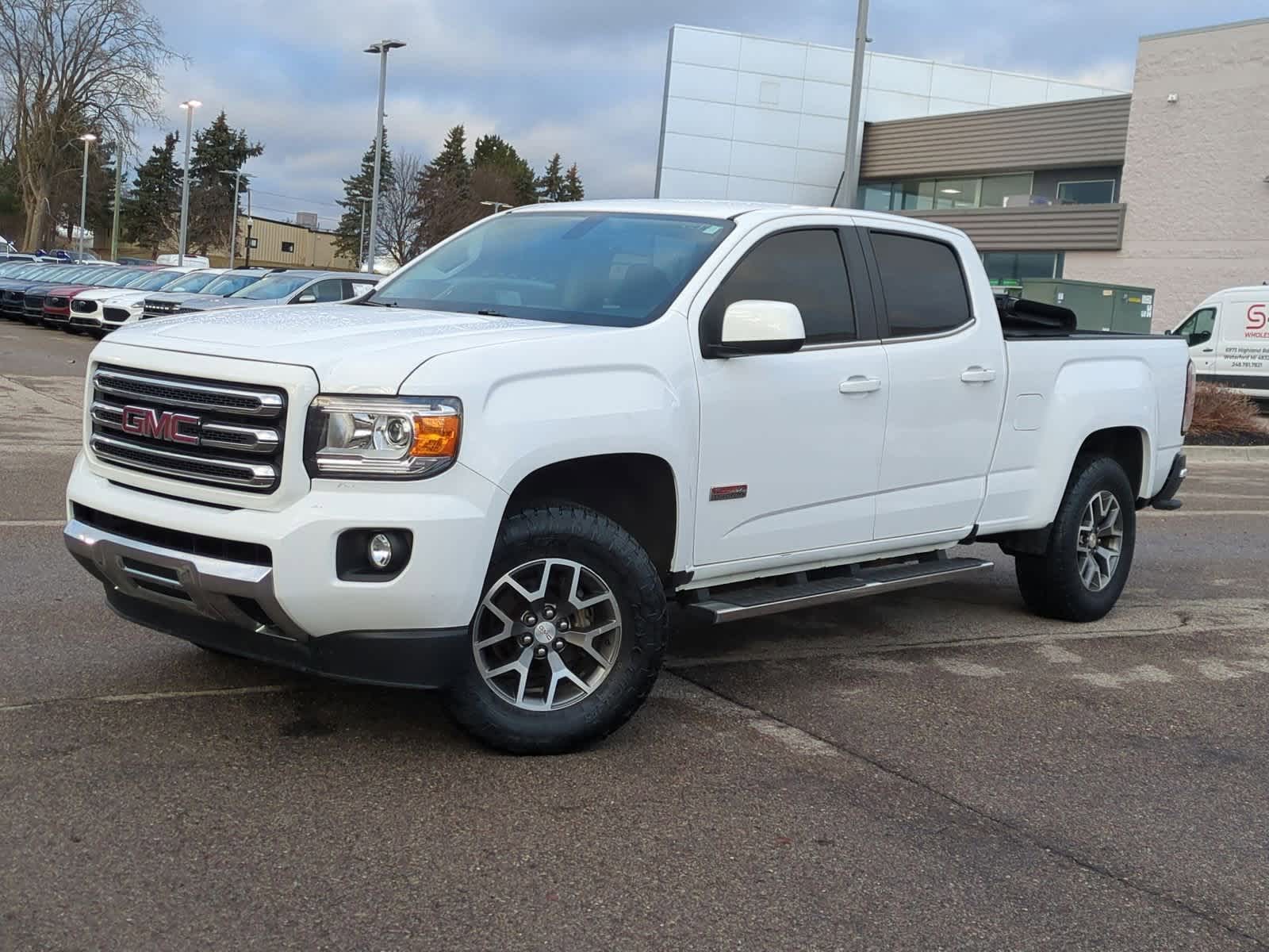 2017 GMC Canyon SLE -
                  Waterford, MI