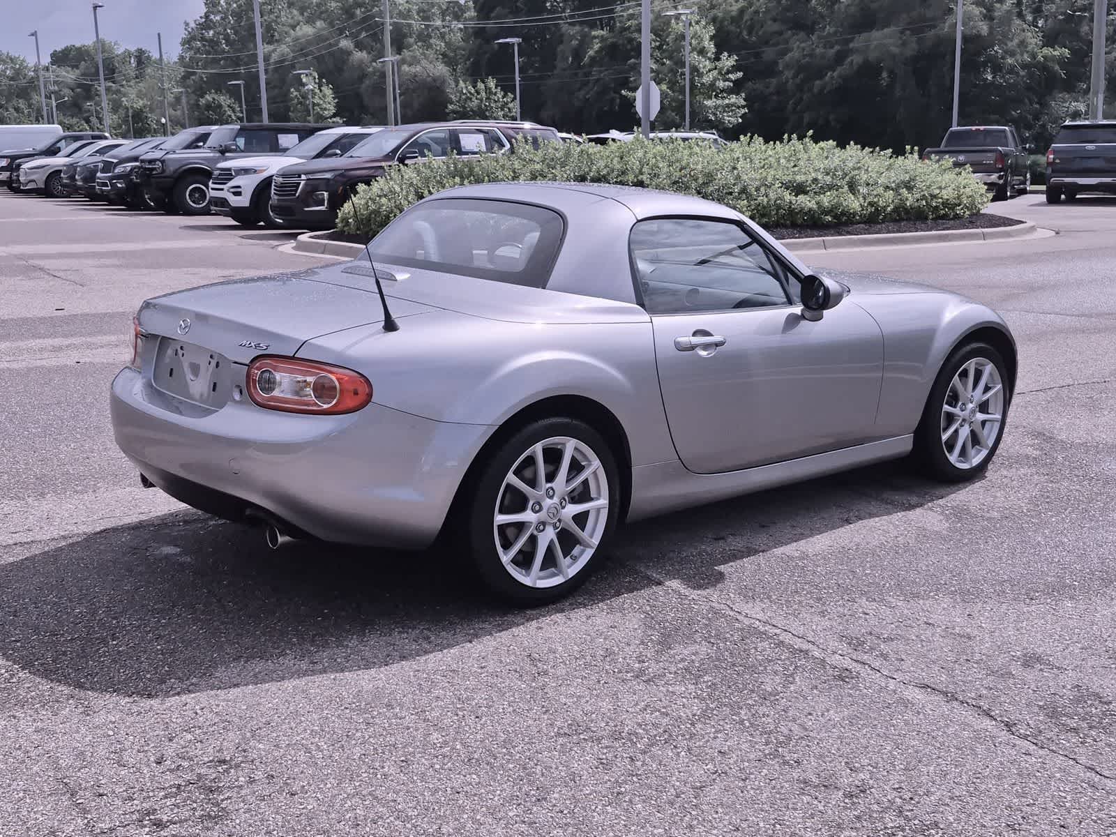 Thumbnail: 2010 Mazda MX-5 Miata - 8