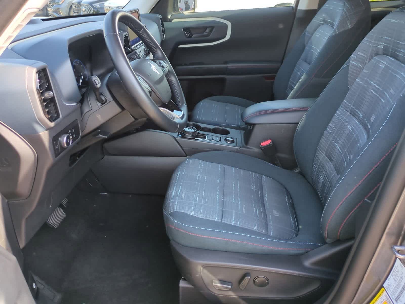 Thumbnail: 2023 Ford Bronco Sport - 16