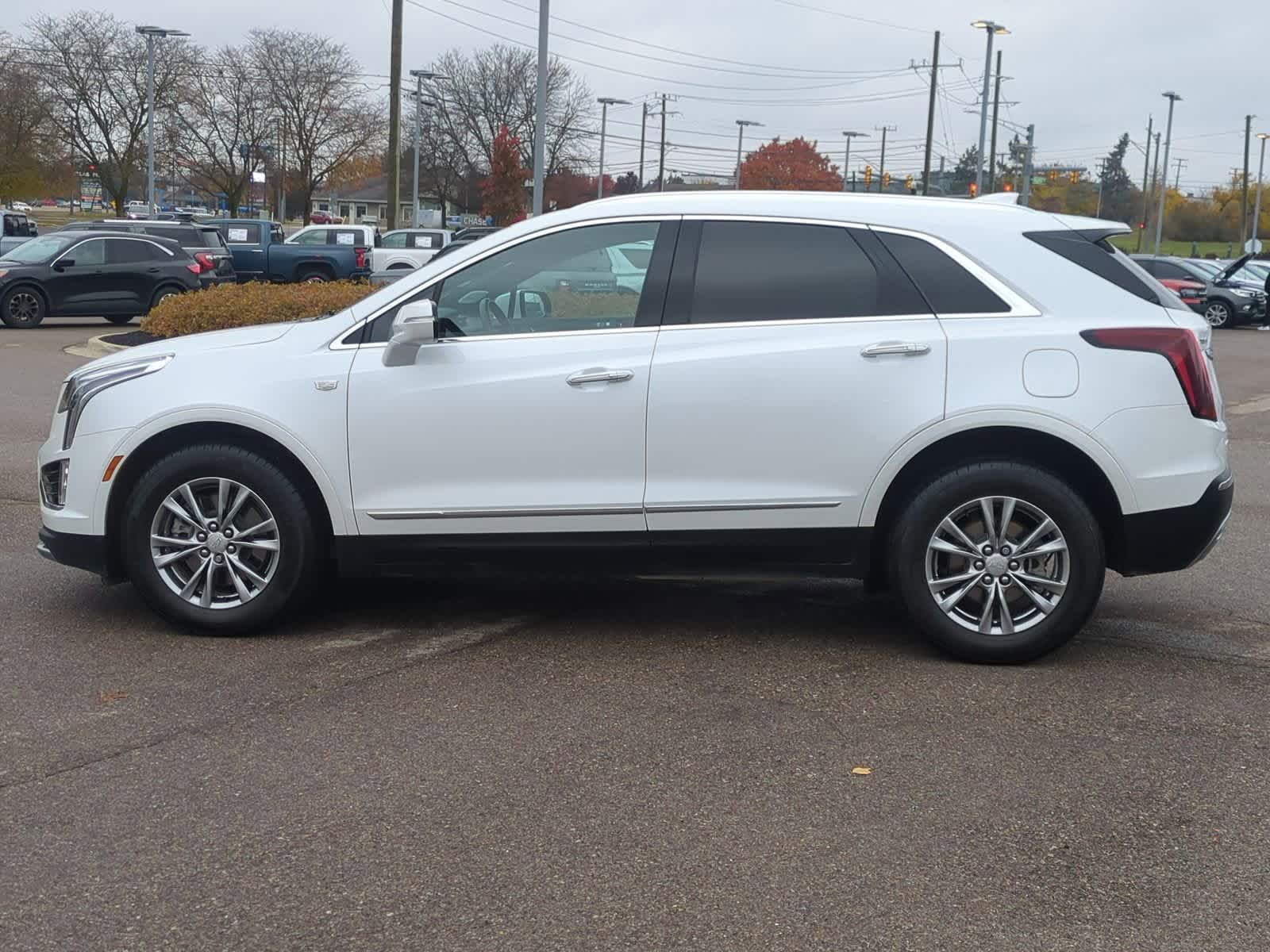 Thumbnail: 2023 Cadillac XT5 - 5