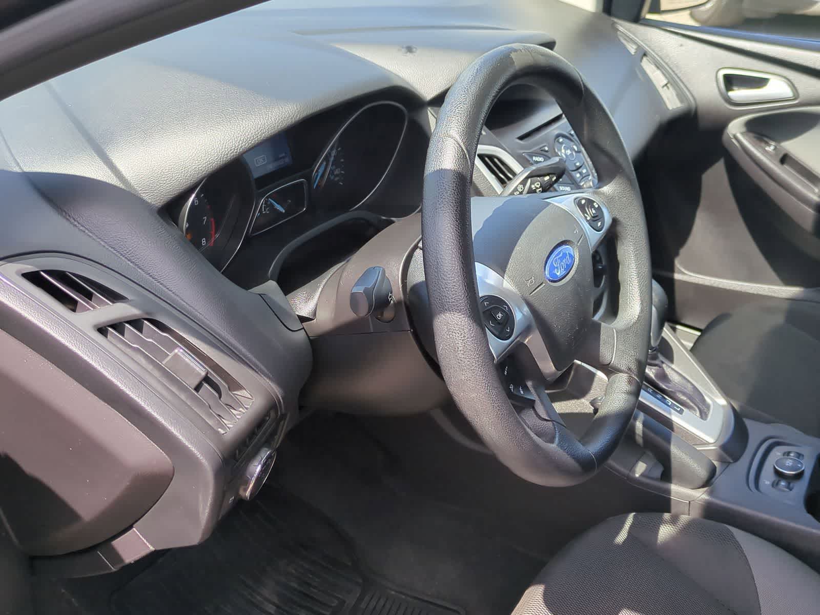 Thumbnail: 2014 Ford Focus - 10