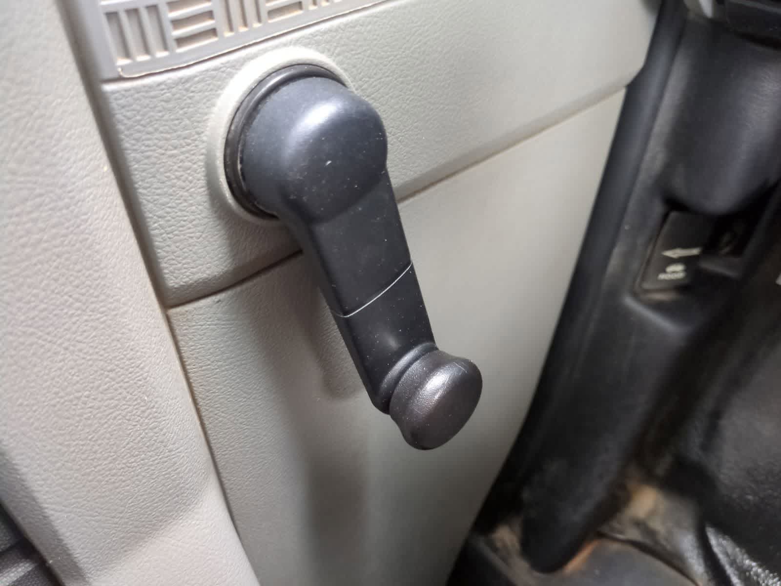 Thumbnail: 2016 Ford Econoline - 23