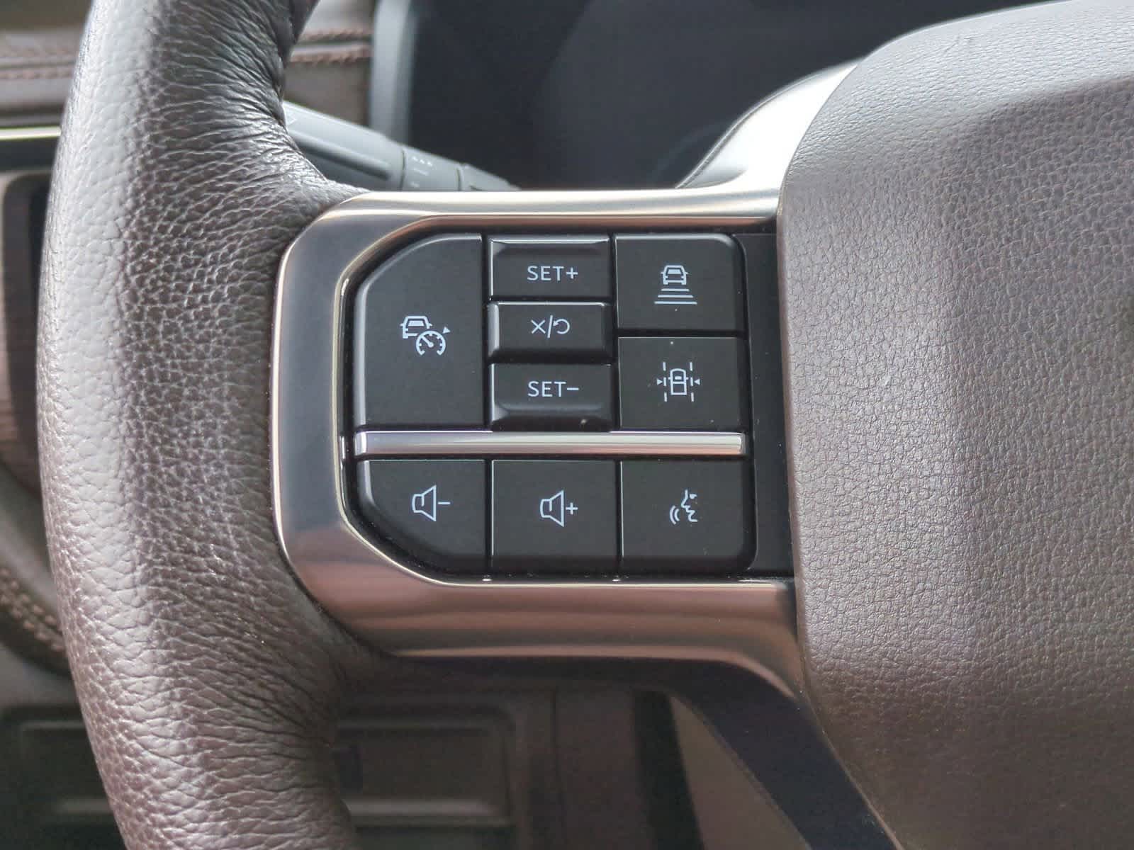 Thumbnail: 2022 Ford Expedition - 25