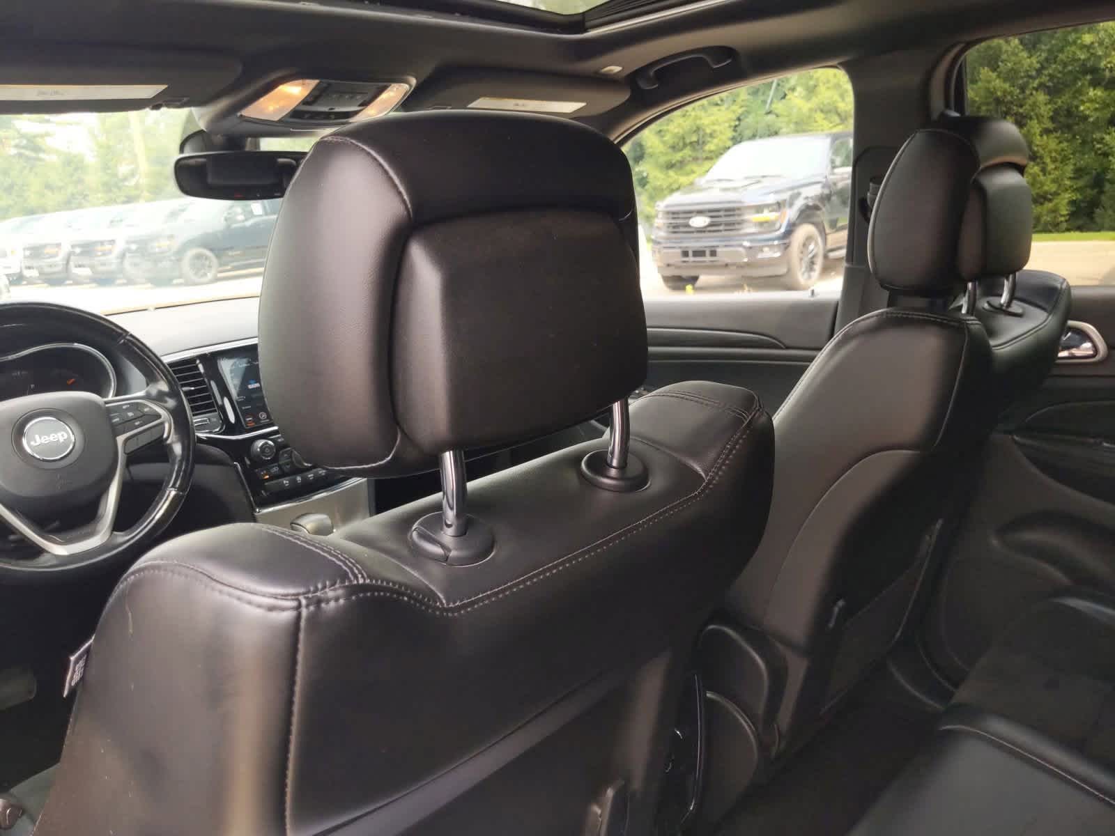 Thumbnail: 2020 Jeep Grand Cherokee - 18