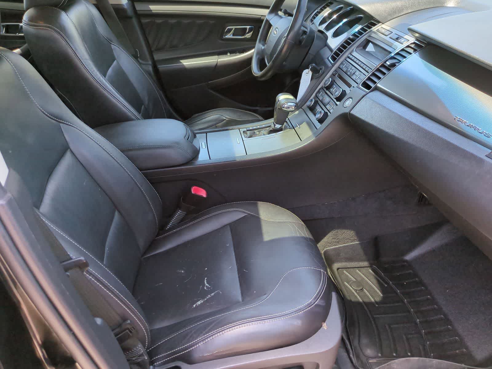 Thumbnail: 2011 Ford Taurus - 23