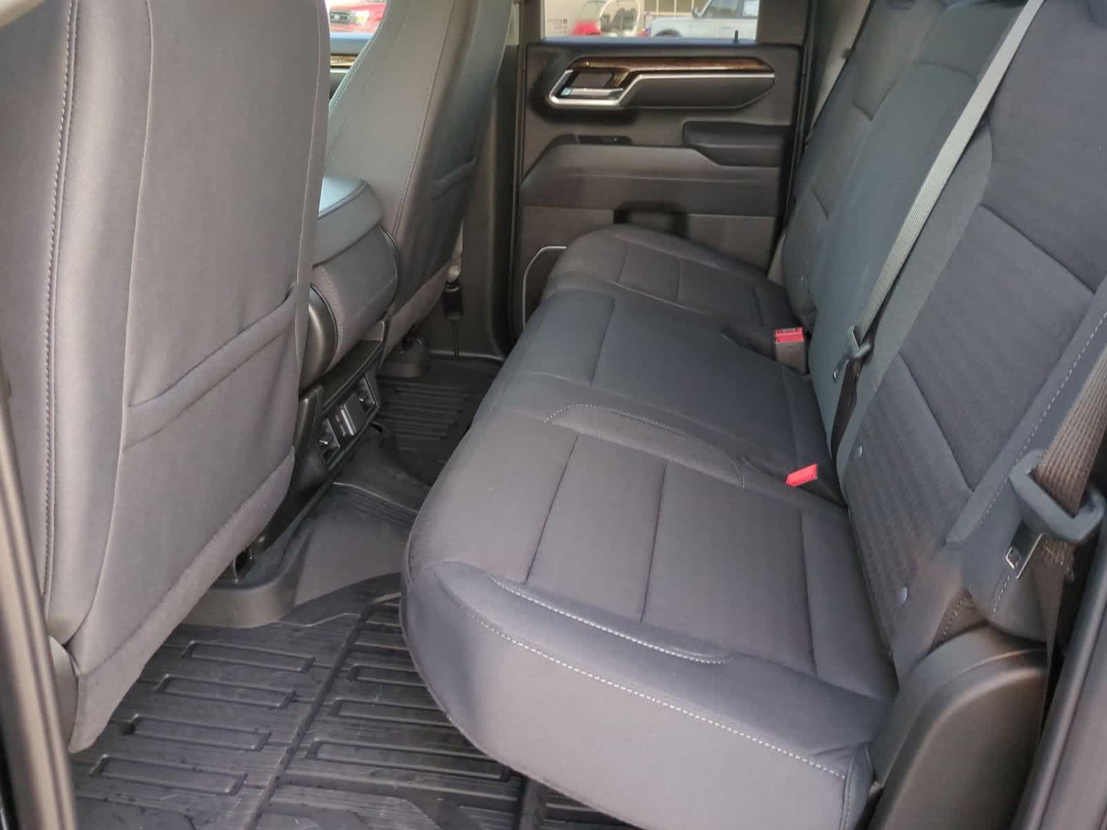 Thumbnail: 2025 GMC Sierra 2500 - 19