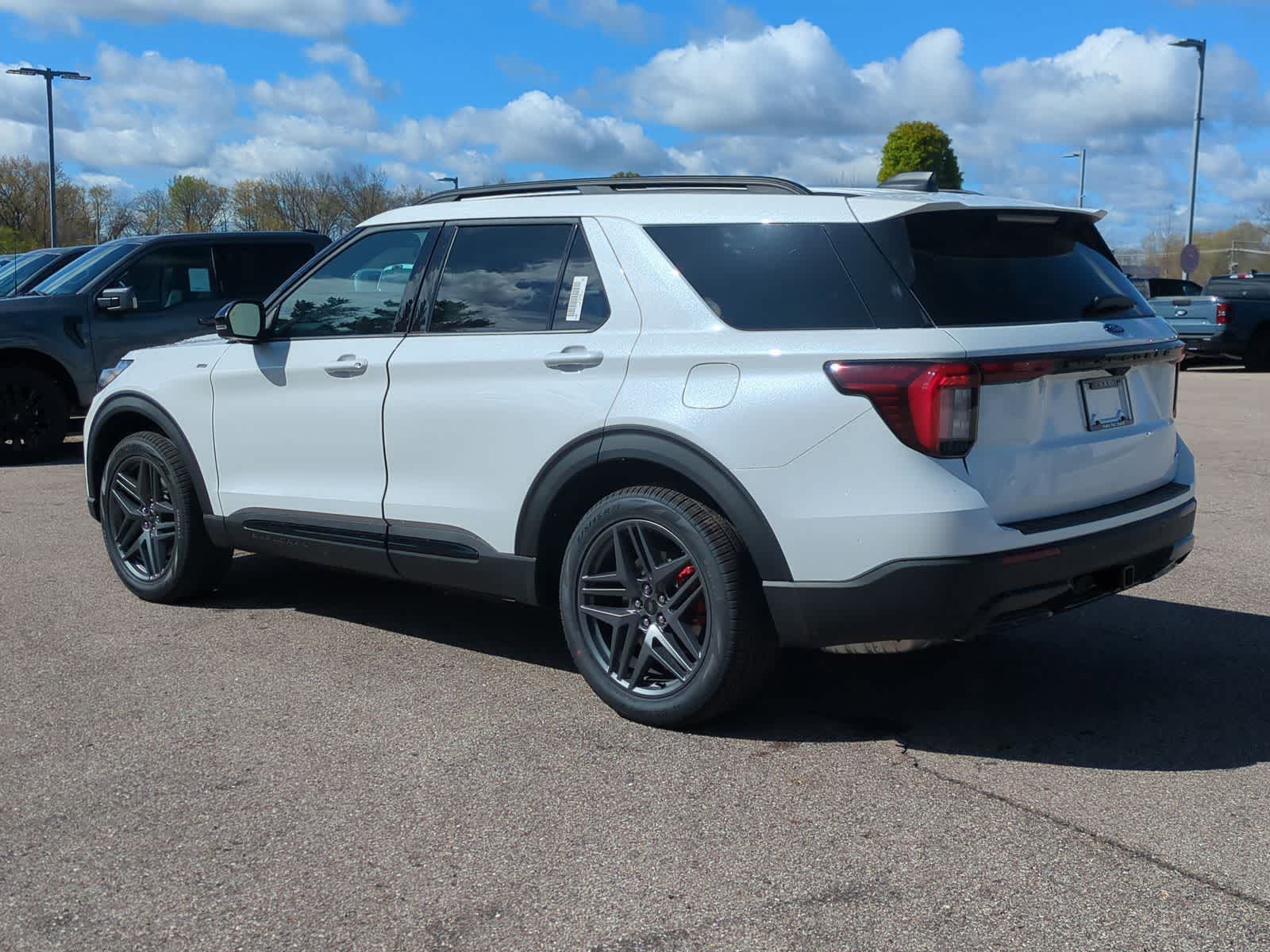 Thumbnail: 2026 Ford Explorer - 6