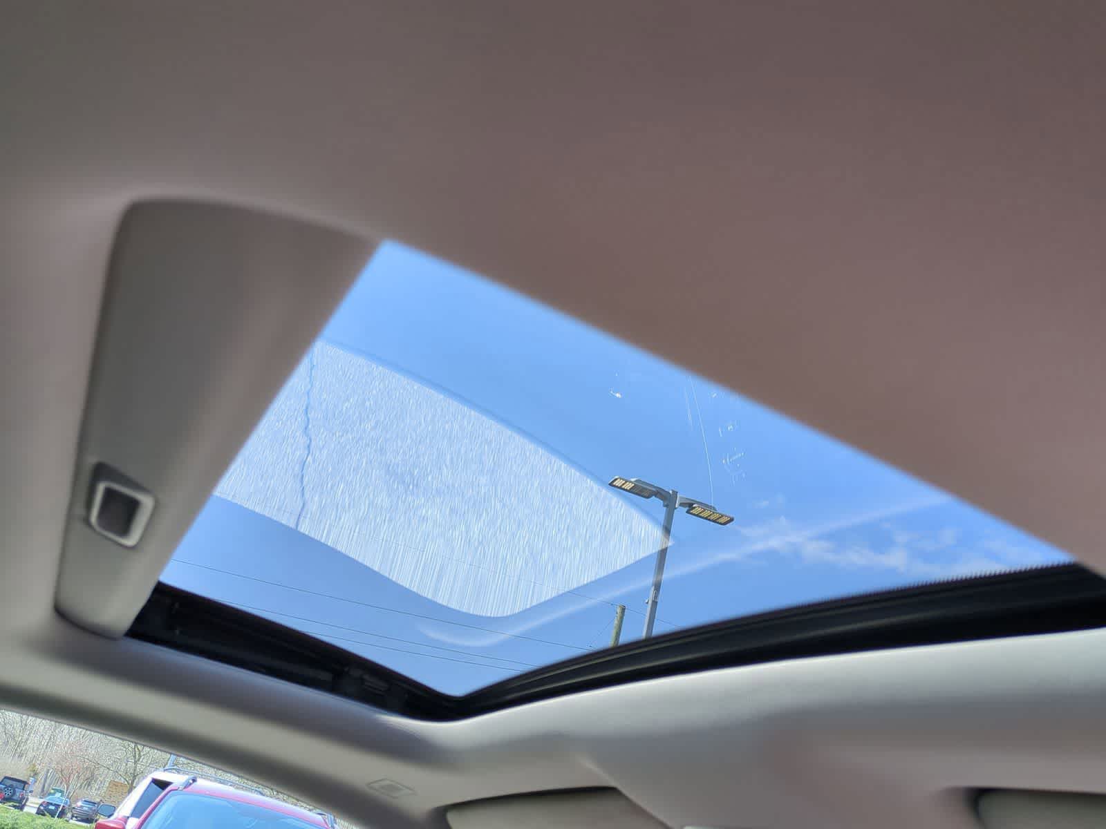 Thumbnail: 2012 Hyundai Genesis - 21