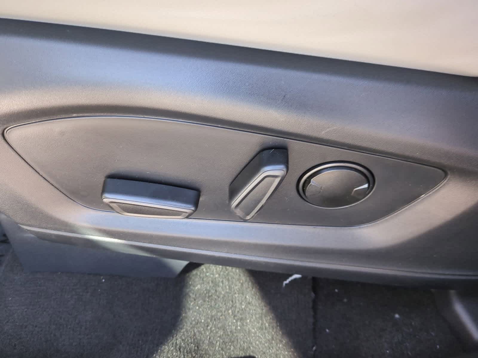 Thumbnail: 2026 Ford Explorer - 17