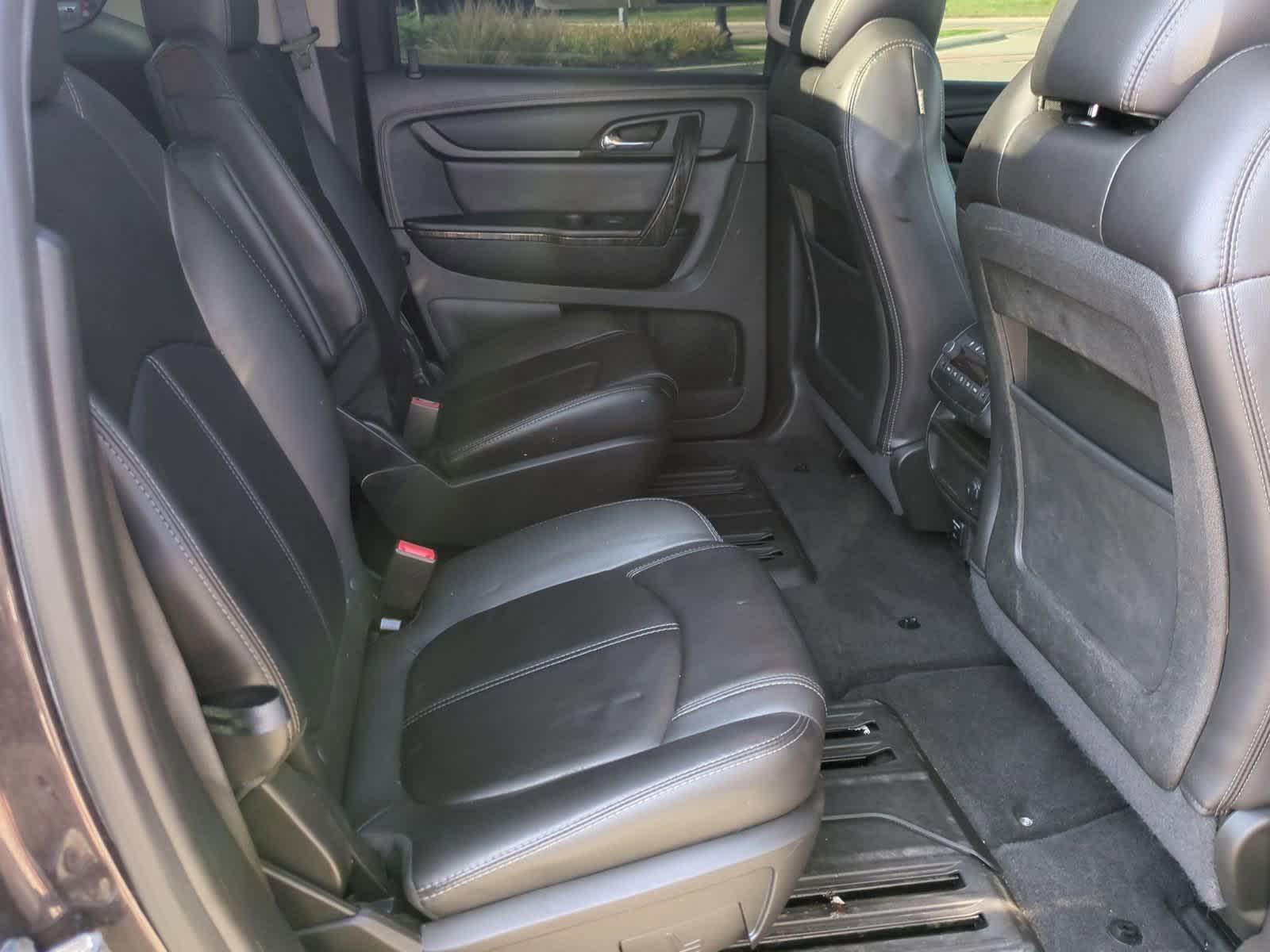 Thumbnail: 2015 GMC Acadia - 21