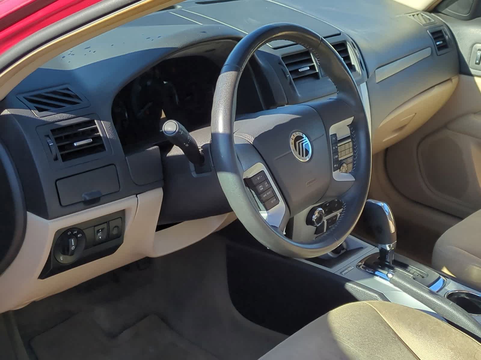 Thumbnail: 2010 Mercury Milan - 10