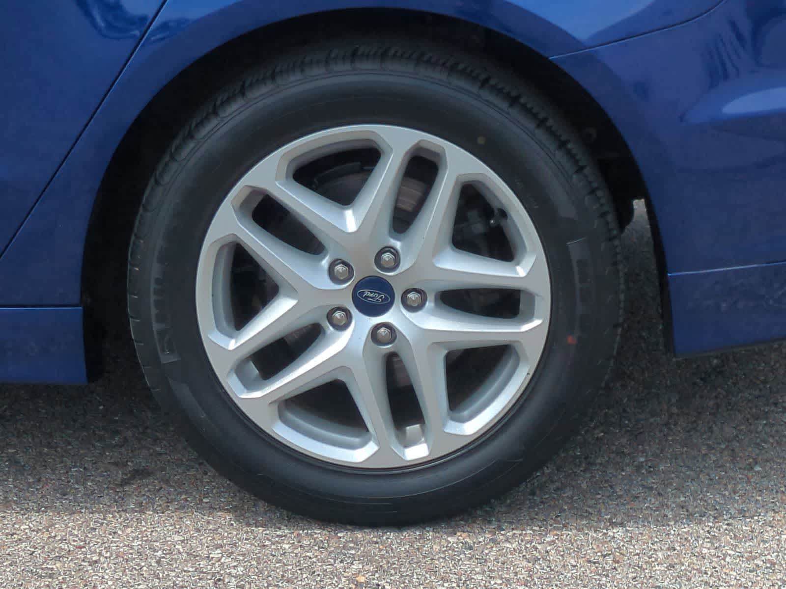 Thumbnail: 2015 Ford Fusion - 14