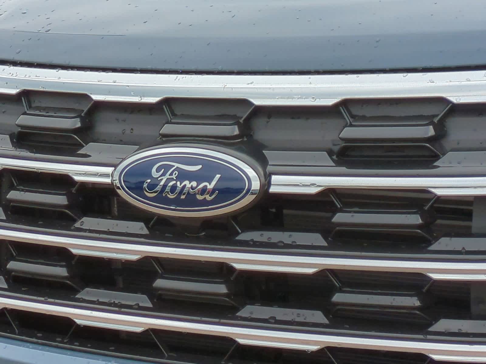 2025 Ford Explorer Active 12
