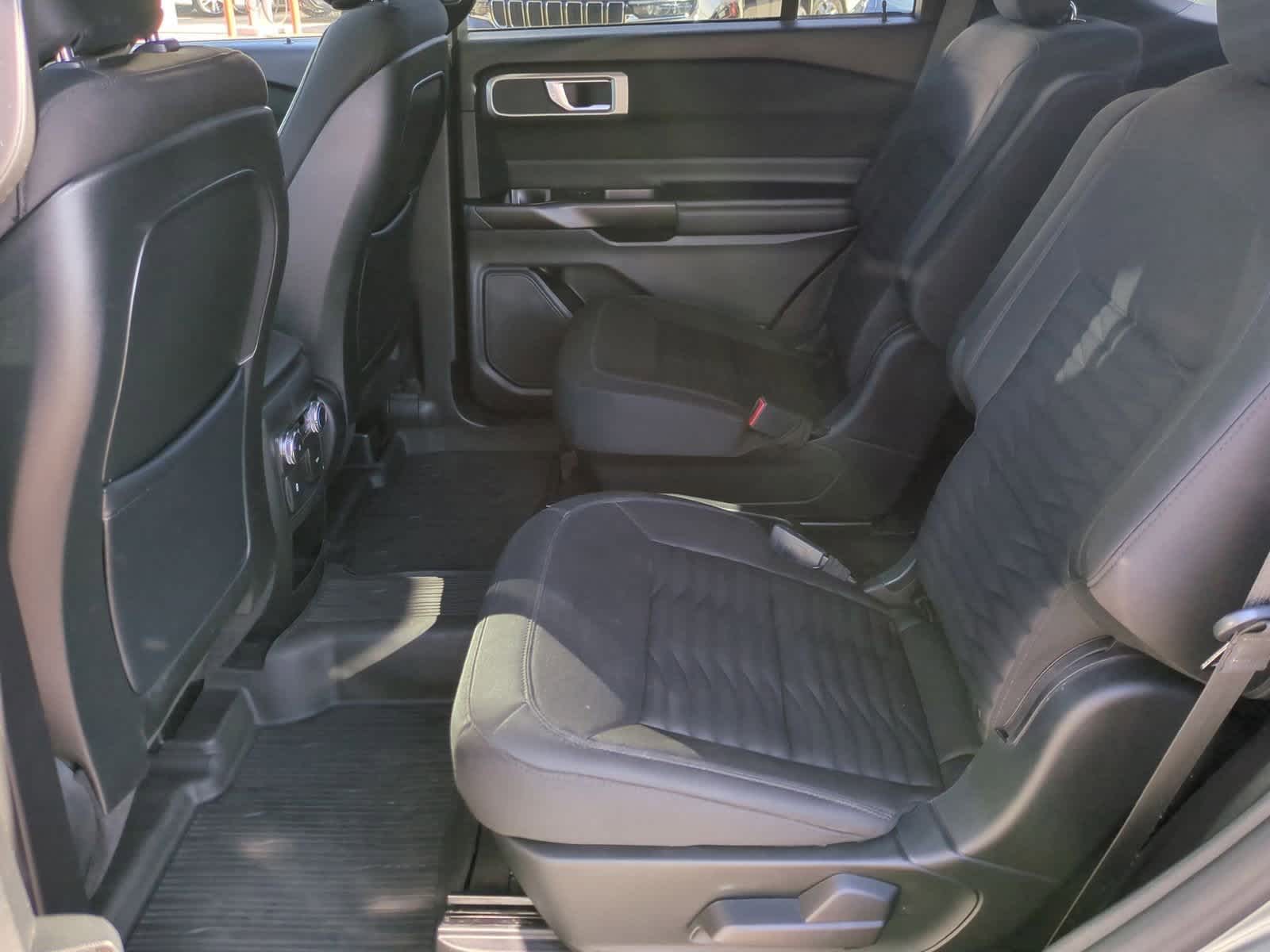 Thumbnail: 2020 Ford Explorer - 19