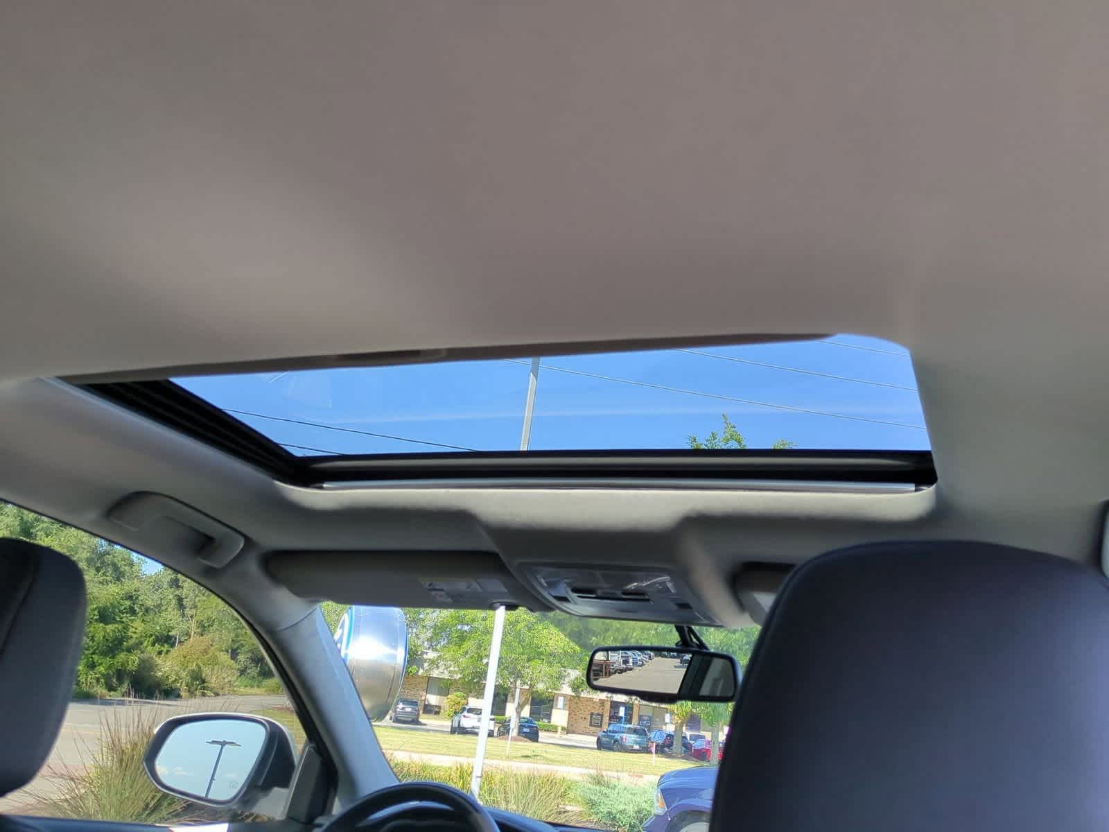 Thumbnail: 2014 Toyota Highlander - 22