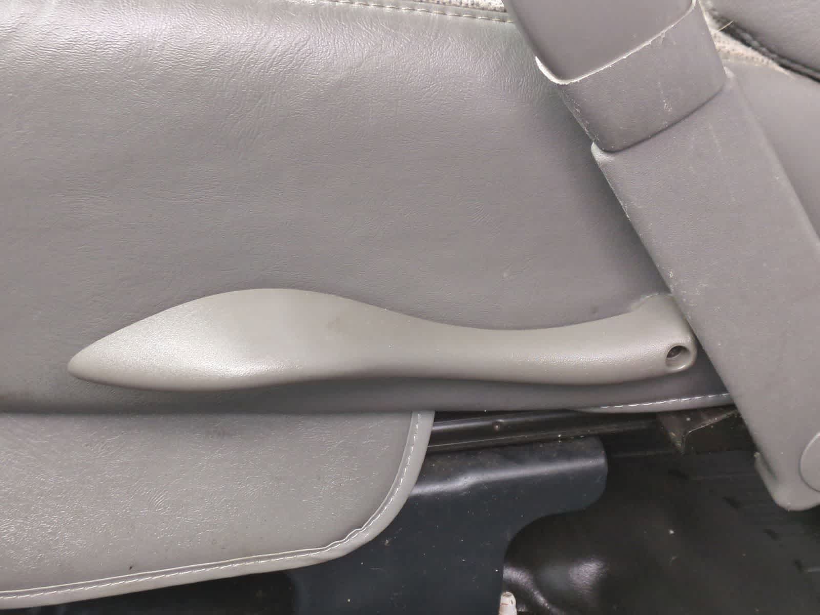 Thumbnail: 2013 GMC Savana - 16