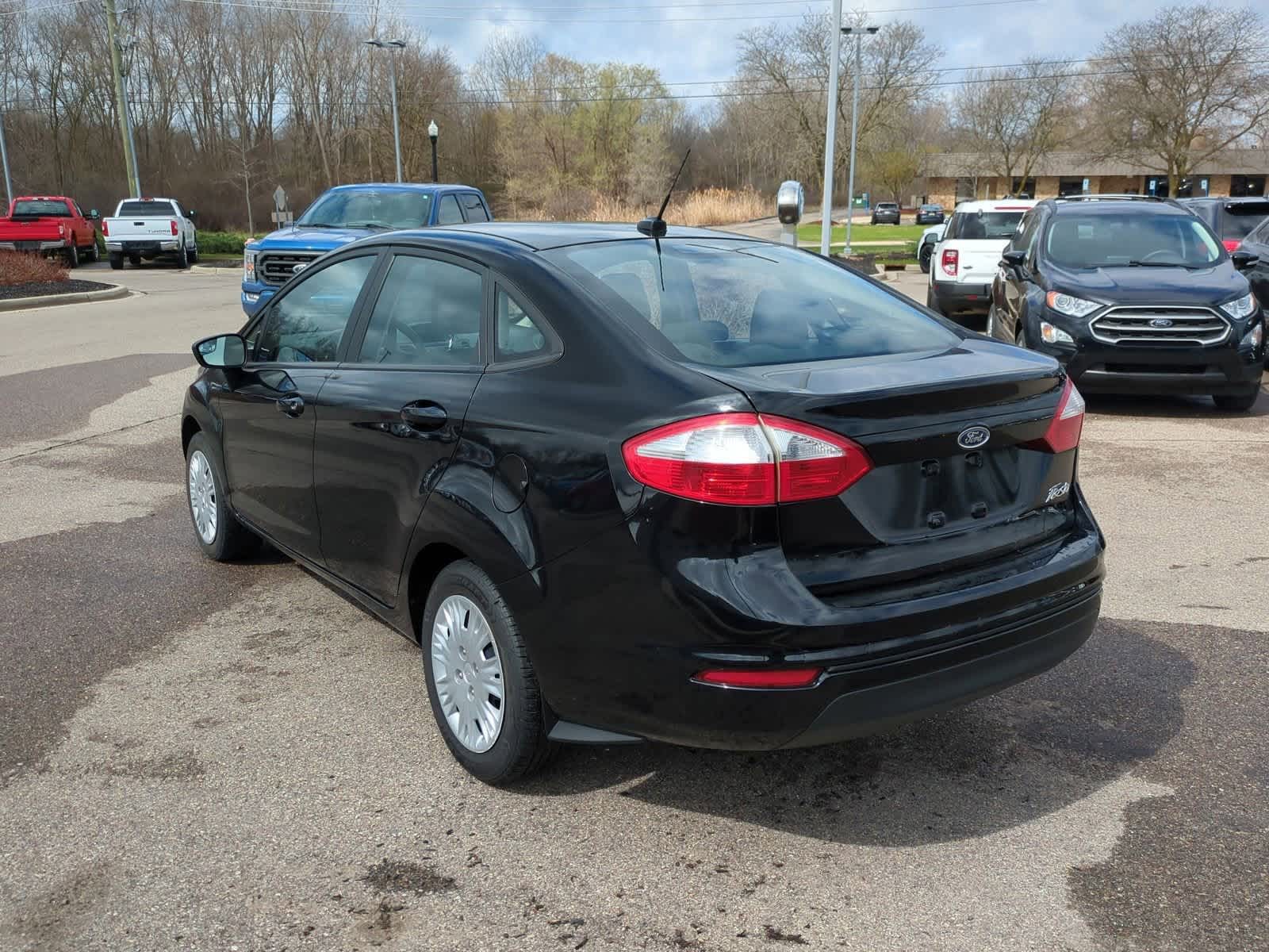 Thumbnail: 2016 Ford Fiesta - 6