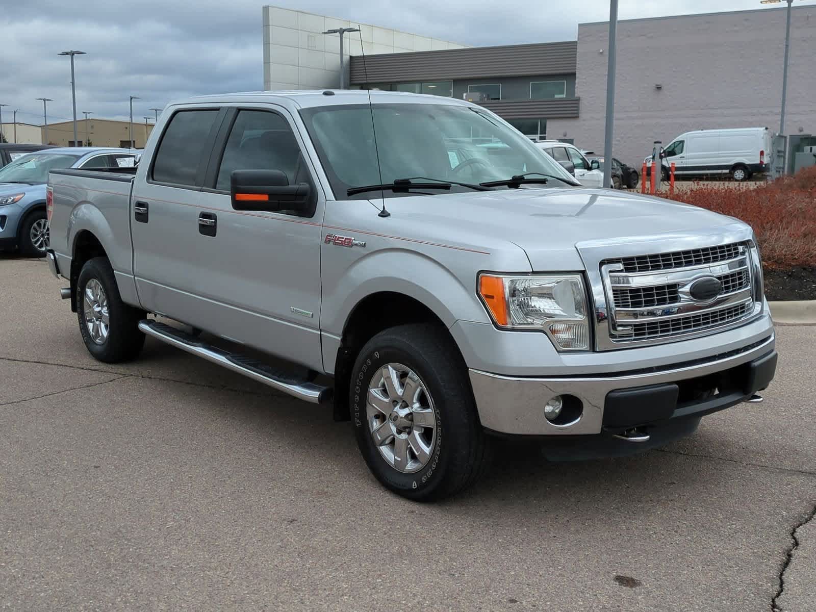 2013 Ford F-150 XLT 2
