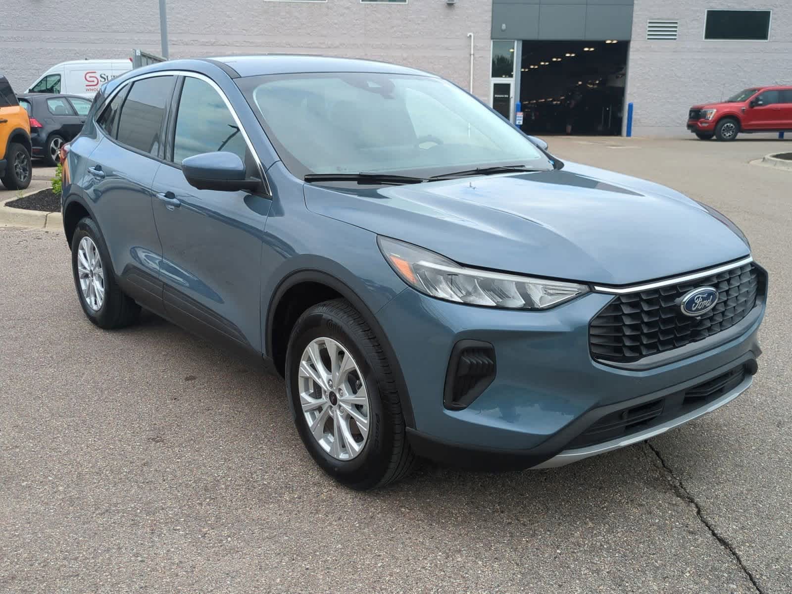 Thumbnail: 2023 Ford Escape - 2