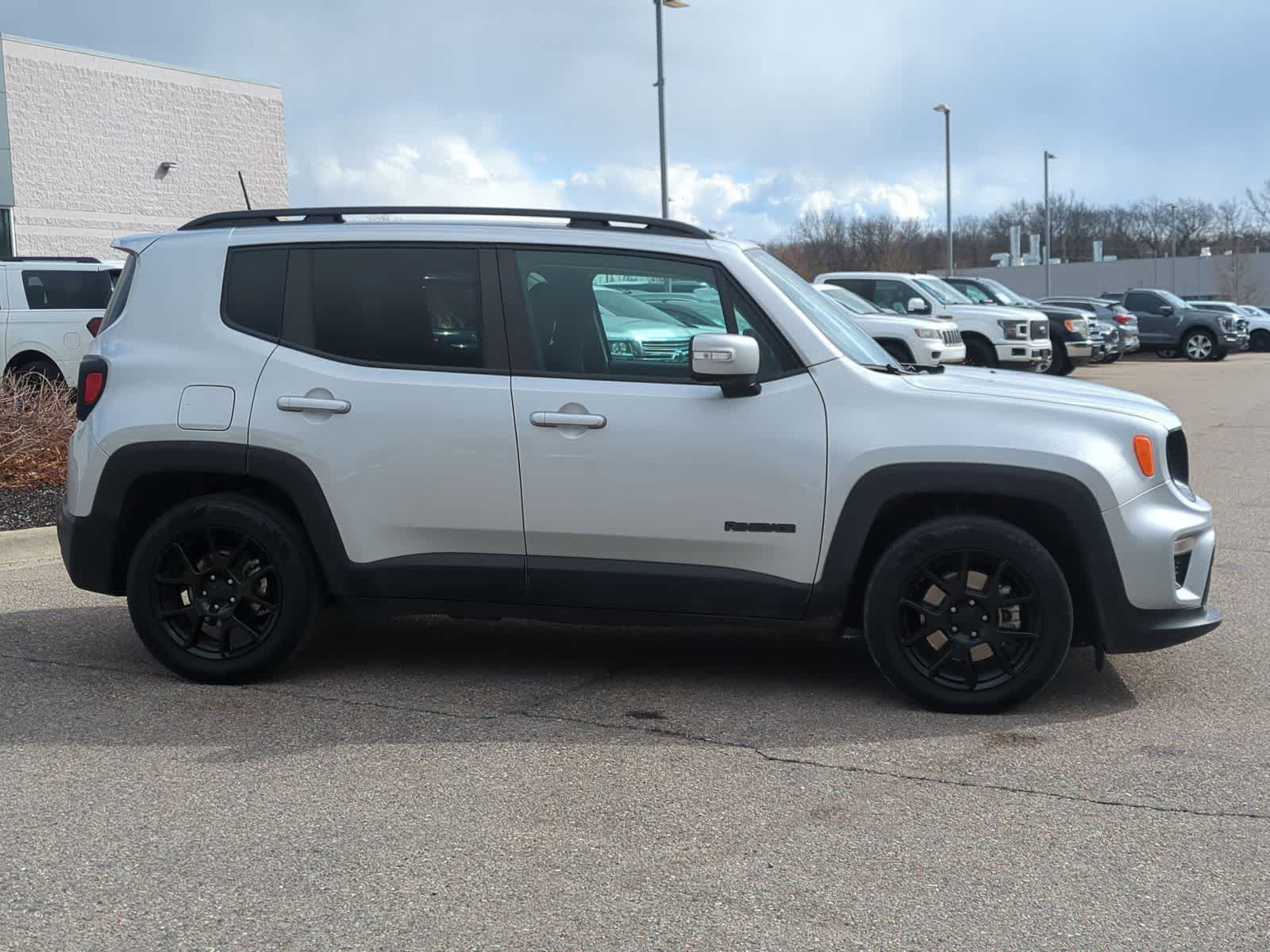 Thumbnail: 2020 Jeep Renegade - 9