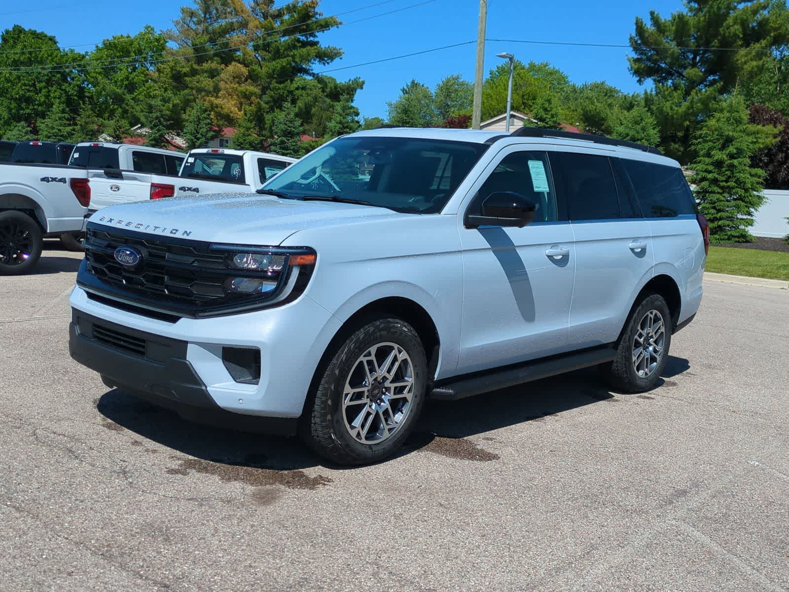Thumbnail: 2026 Ford Expedition - 3