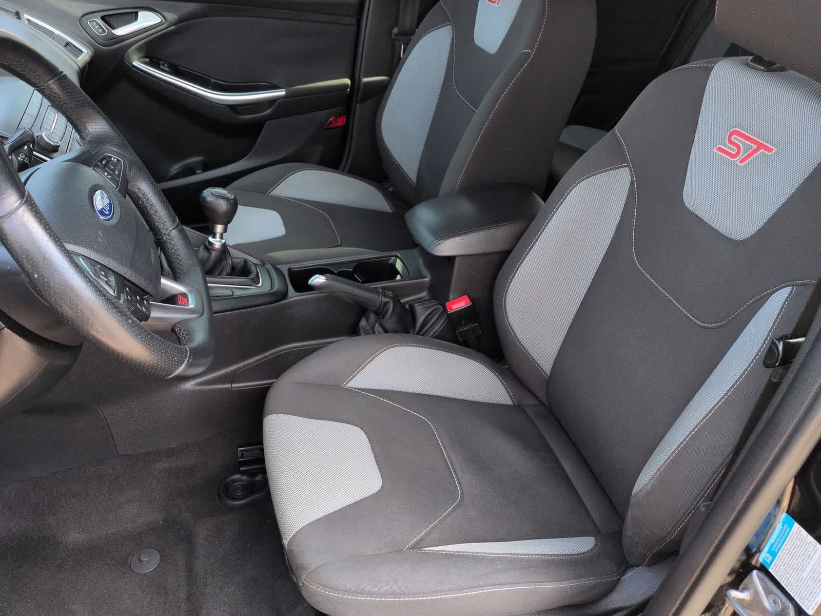 Thumbnail: 2018 Ford Focus - 17