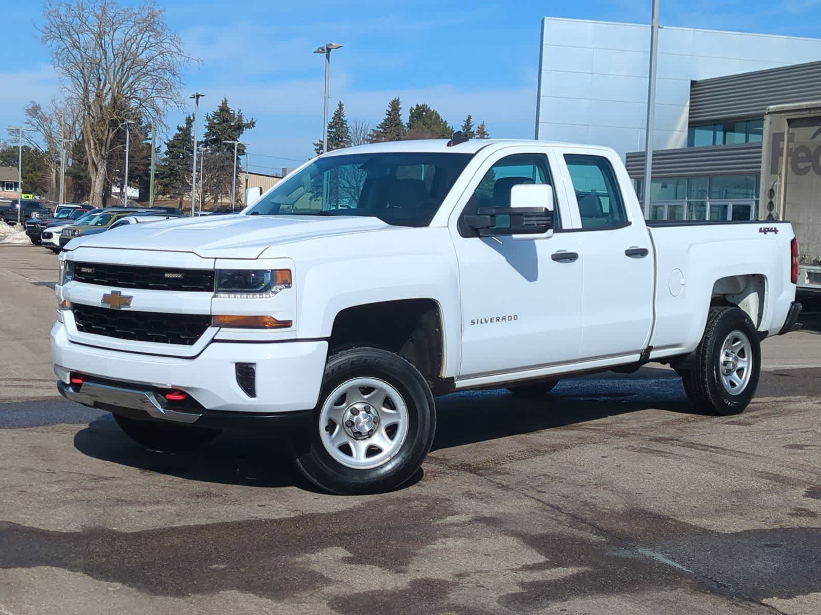 Thumbnail: 2018 Chevrolet Silverado 1500 - 1