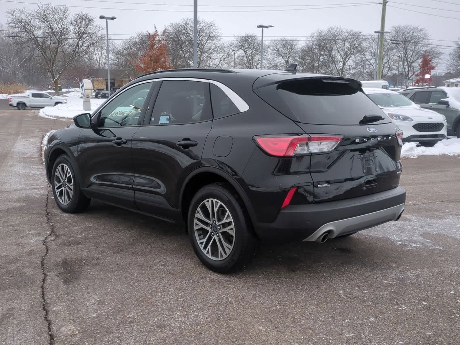 Thumbnail: 2022 Ford Escape - 6