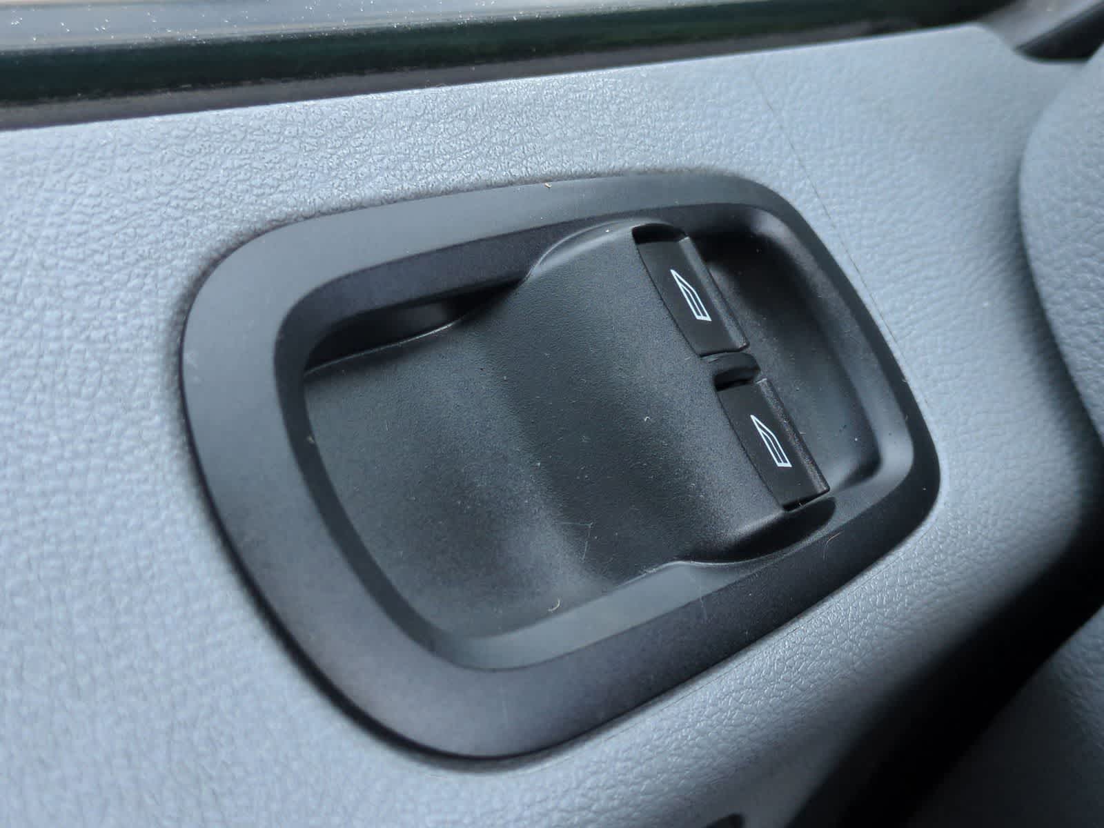 Thumbnail: 2015 Ford Transit Series - 27