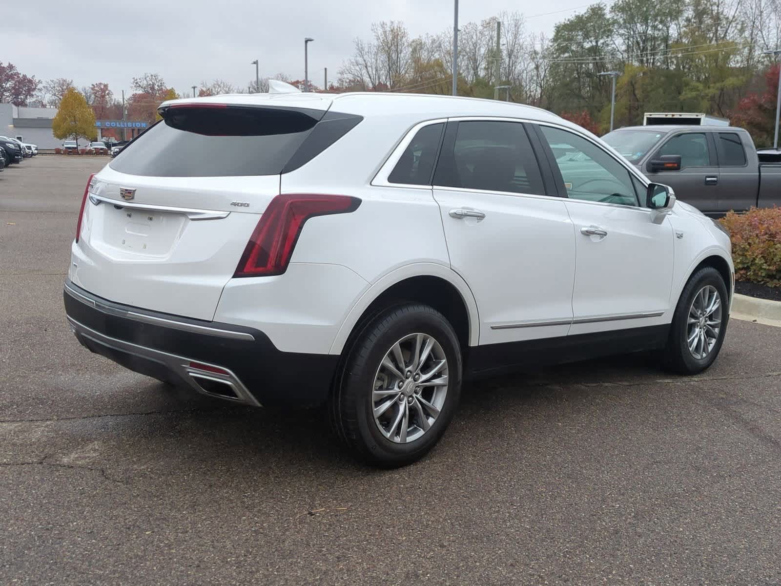 Thumbnail: 2023 Cadillac XT5 - 8