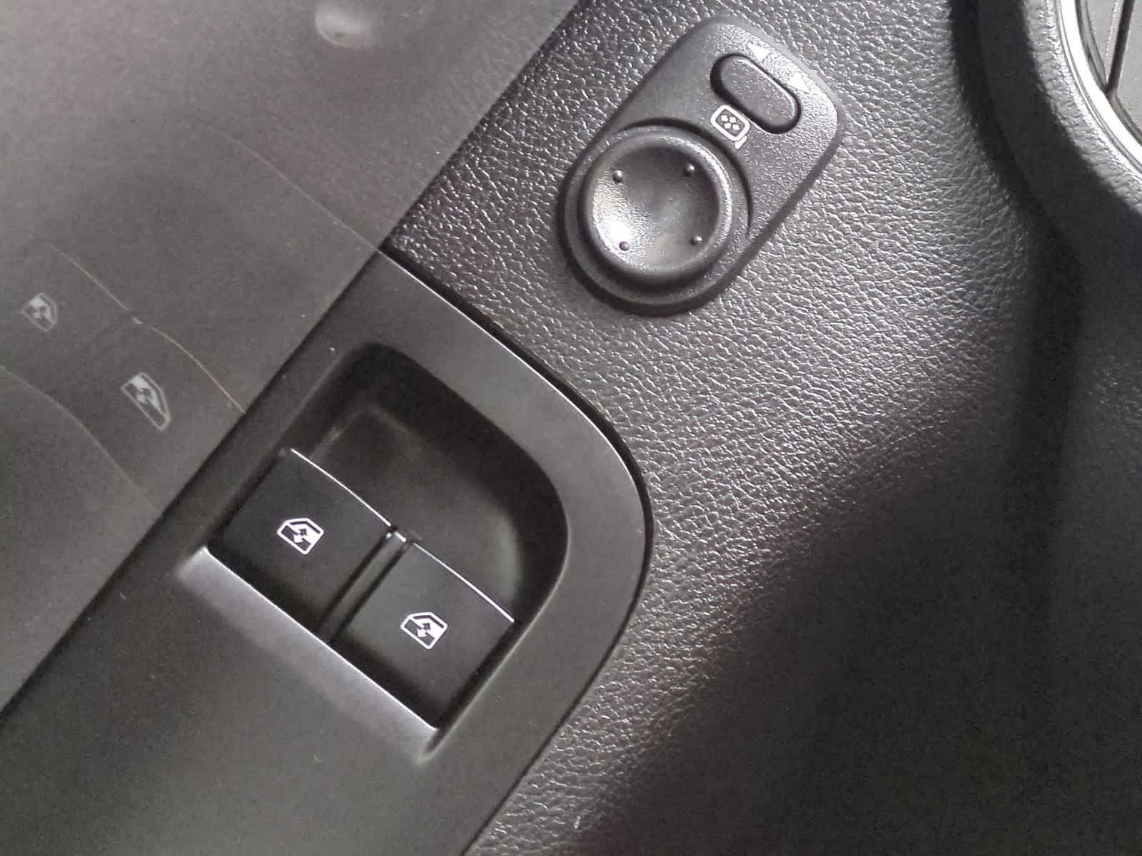 Thumbnail: 2010 Chevrolet Camaro - 29