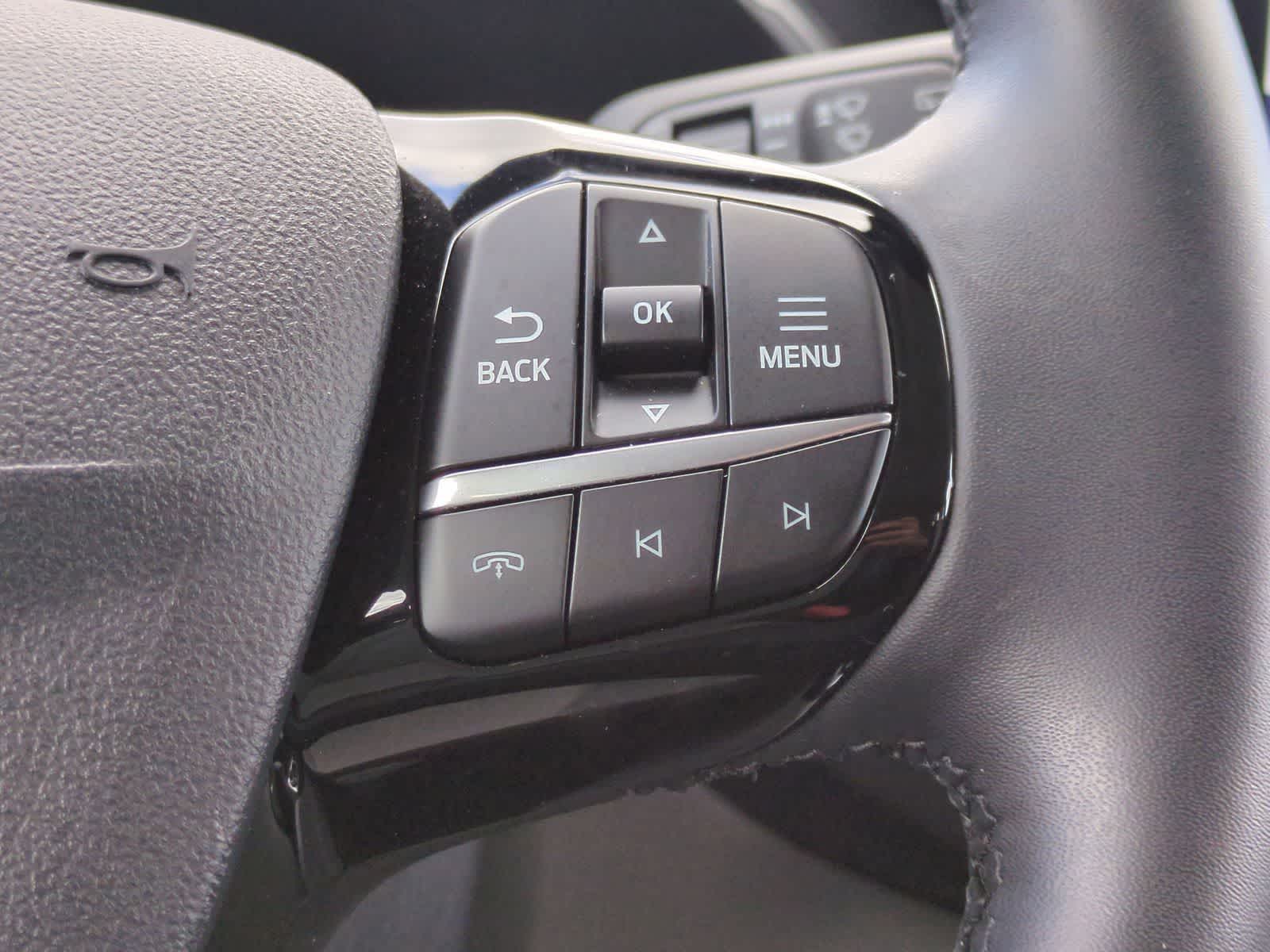 Thumbnail: 2023 Ford Escape - 24