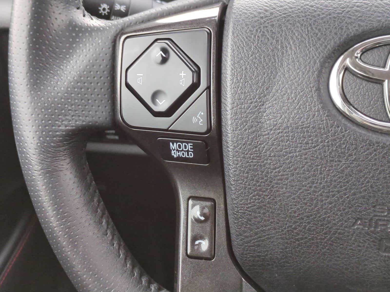 Thumbnail: 2022 Toyota 4Runner - 25