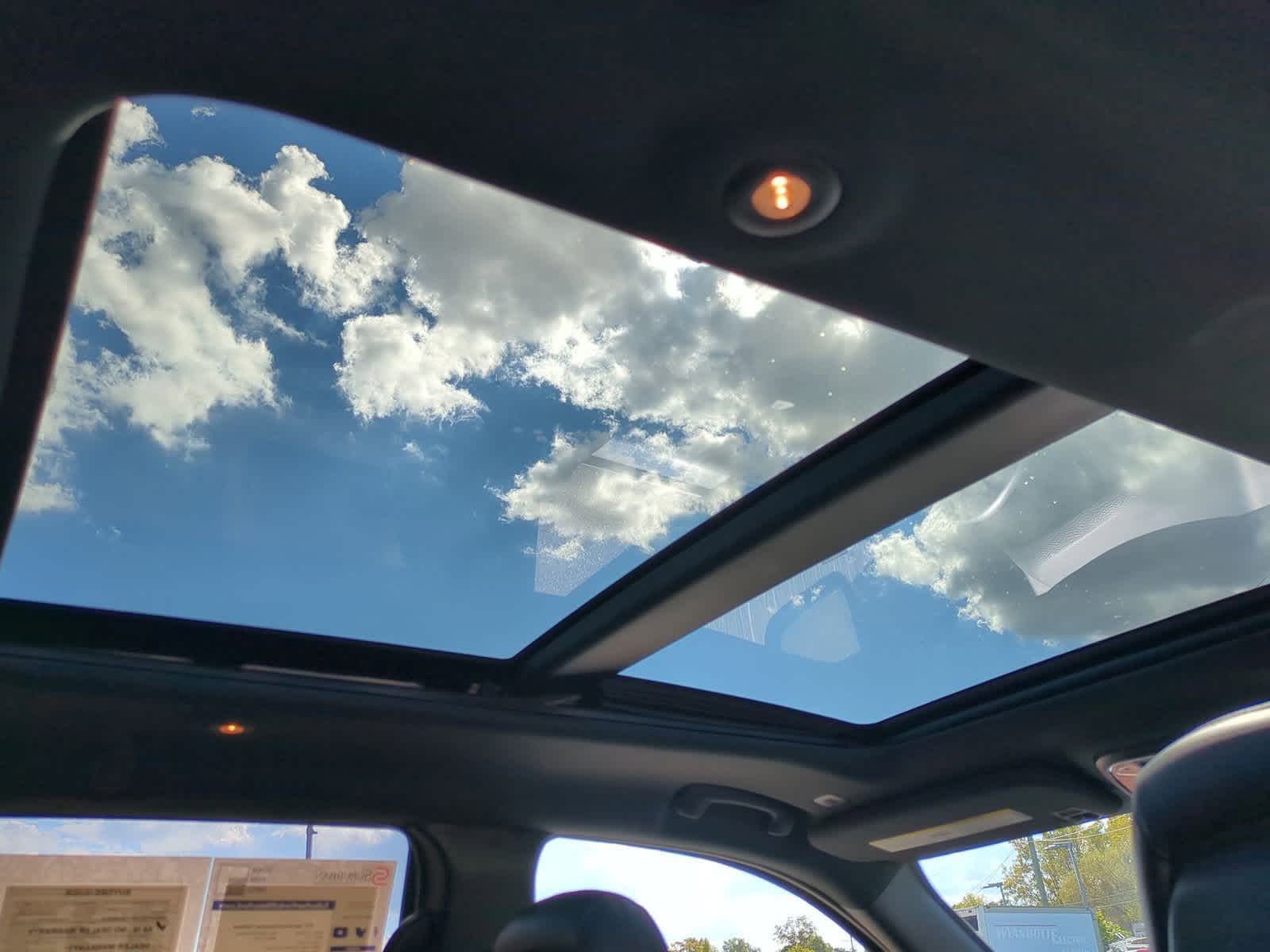 Thumbnail: 2017 Jeep Grand Cherokee - 22