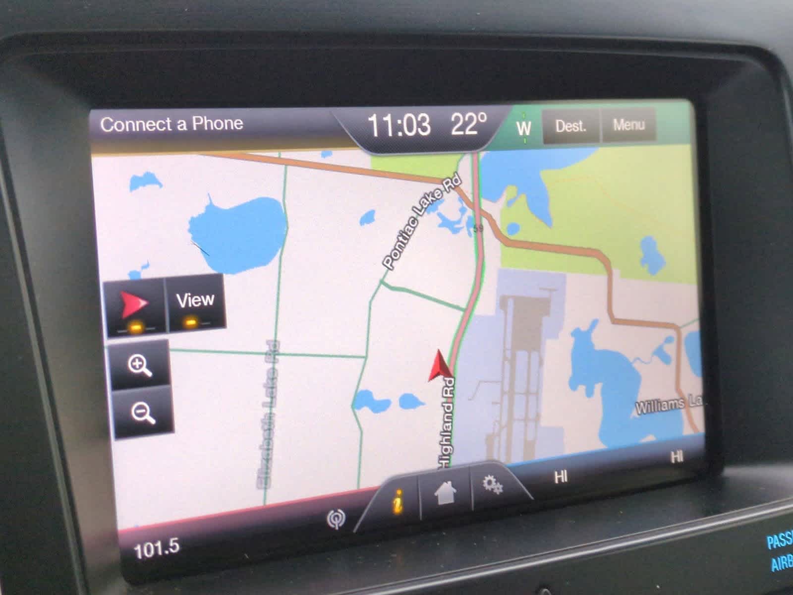 Thumbnail: 2015 Ford Explorer - 32