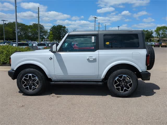 2023 Ford Bronco Outer Banks 2